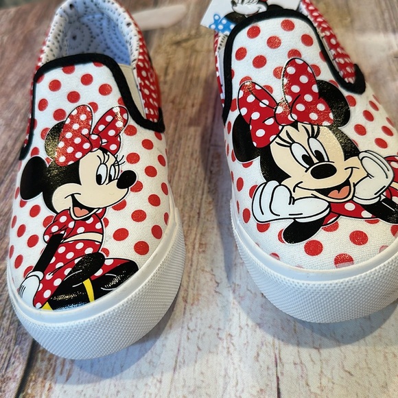 Disney • Girls Minnie Mouse Polkadot Slip on Sneakers • Sz 3 • NWT! - Picture 2 of 9